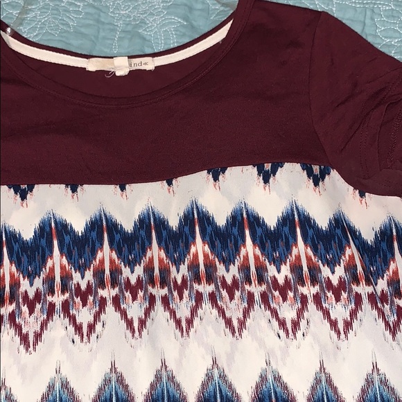 Patterned top - Picture 3 of 3